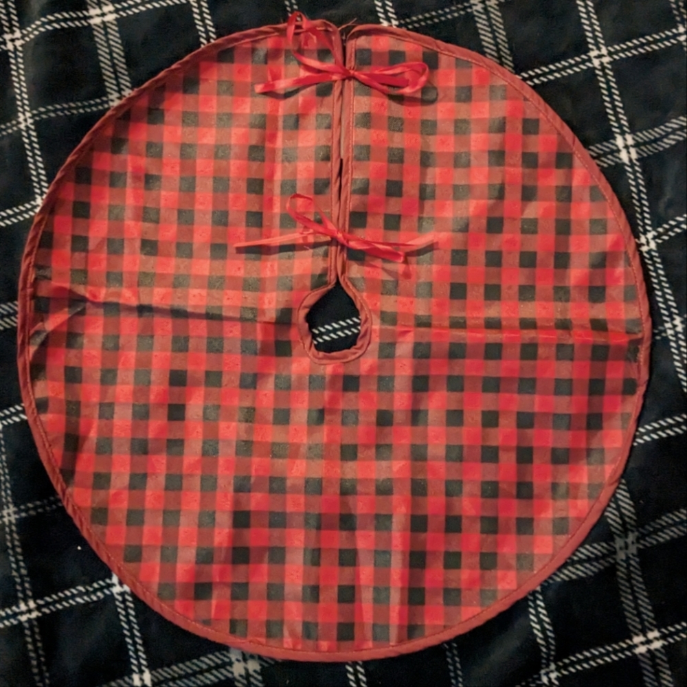 20 inch Red and Black Plaid Mini Christmas Tree Skirt